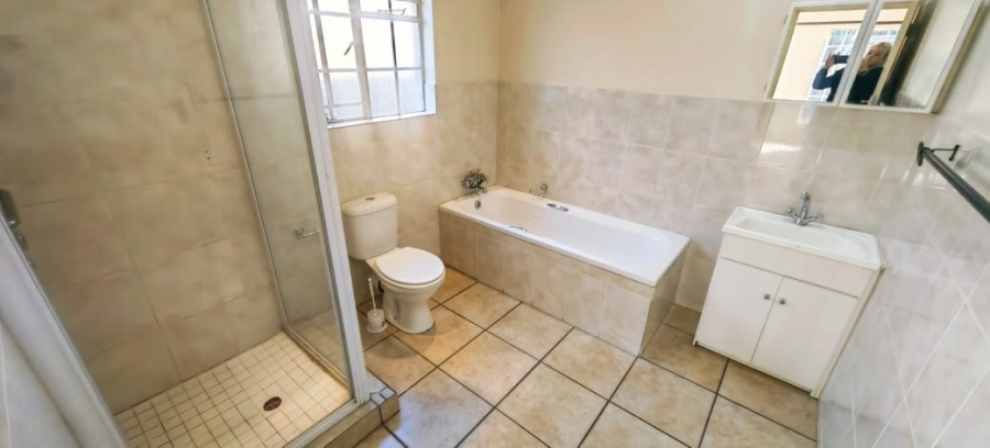 3 Bedroom Property for Sale in Kannoniers Park North West